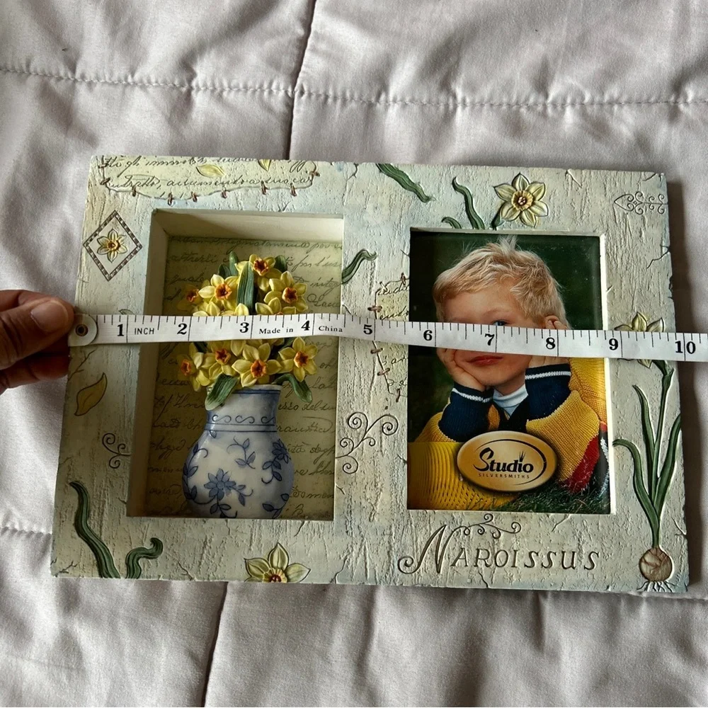 Studio Silversmiths 3D Floral Resin picture frame